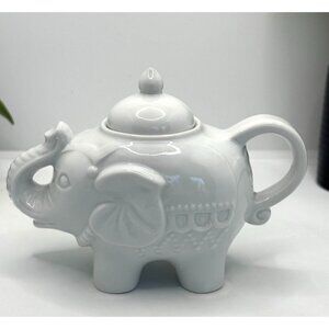 Porcelain Elephant-Shaped Sugar Bowl With Lid